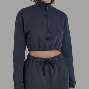 Adidas cropped half zip sweatshirt carbon grey M like new